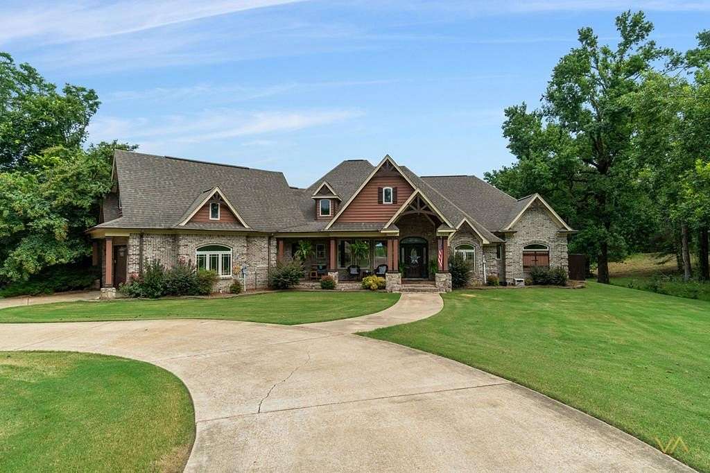 315 Acres of Land with Home for Sale in Water Valley, Mississippi