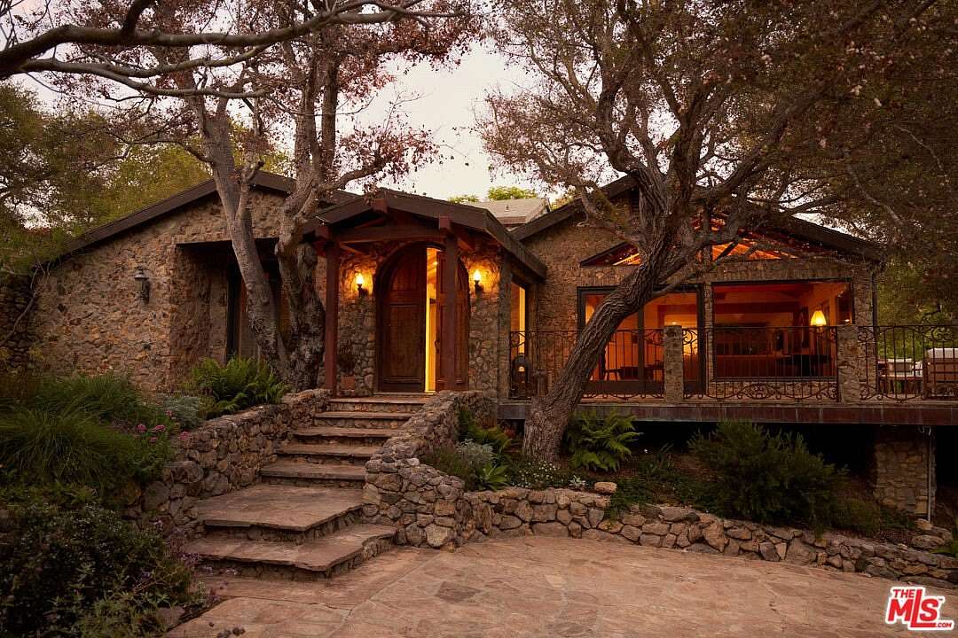 3 Acres of Land with Home for Sale in Malibu, California