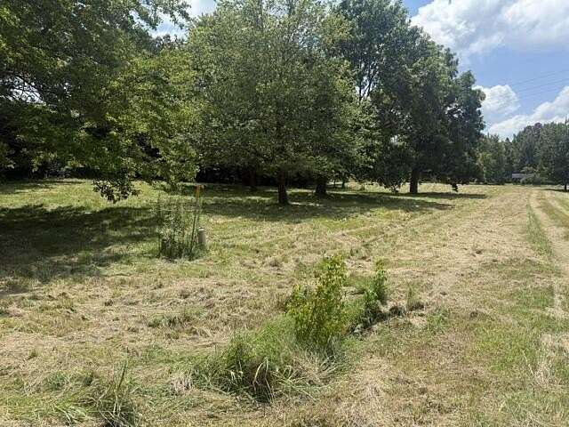 18 Acres of Land with Home for Sale in West Paducah, Kentucky