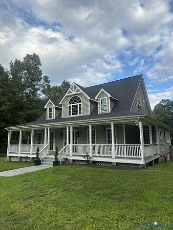 8.66 Acres of Land with Home for Sale in Moseley, Virginia