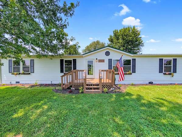 5 Acres of Land with Home for Sale in Versailles, Kentucky