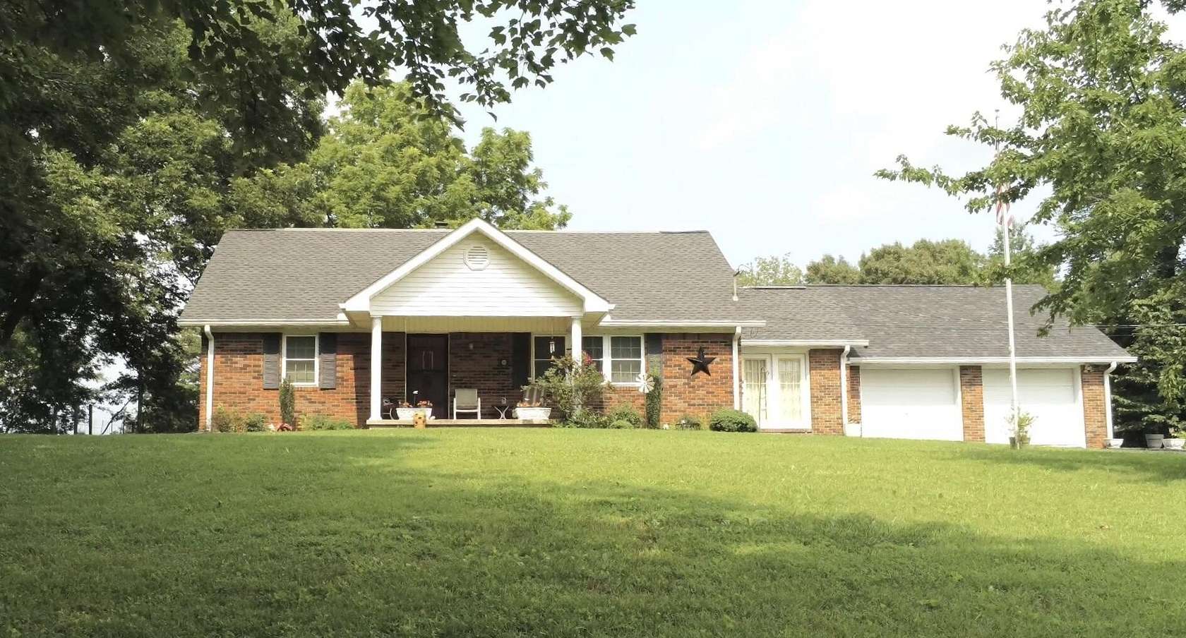 8 Acres of Land with Home for Sale in Albany, Kentucky