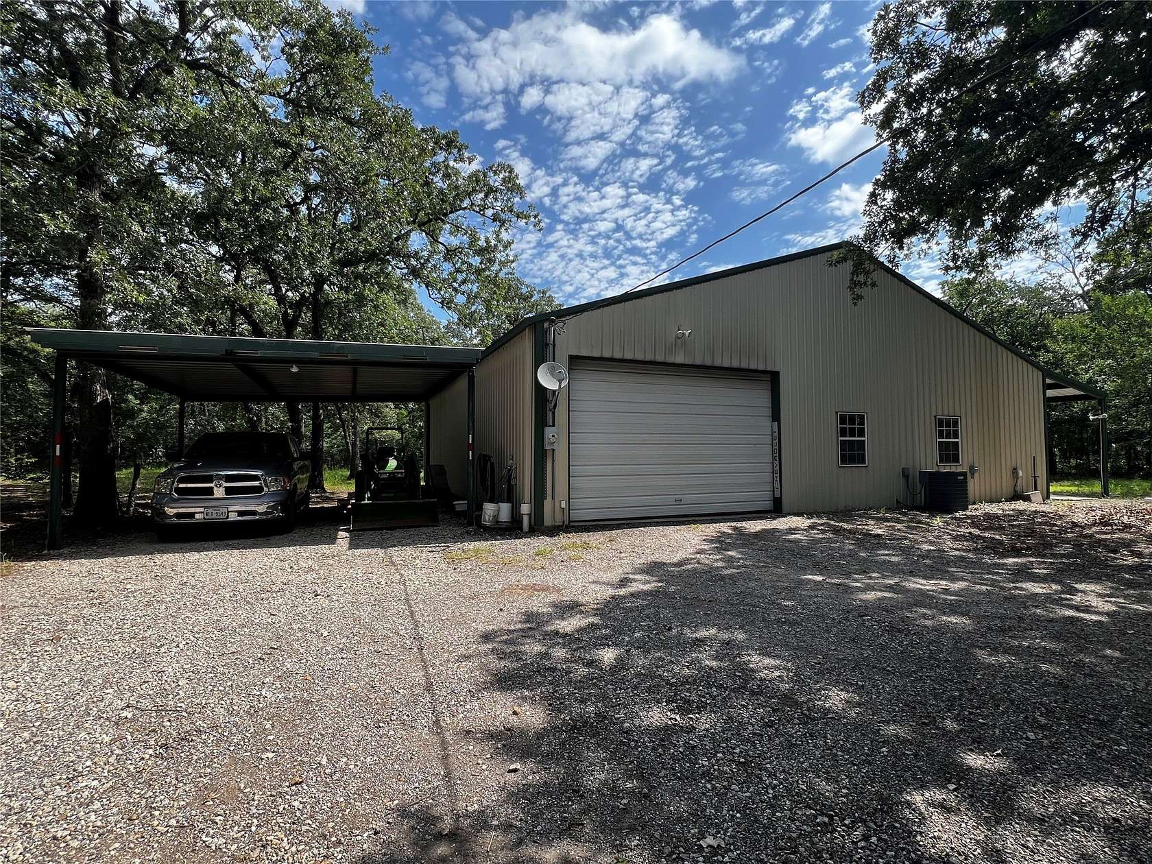 13 Acres of Land with Home for Sale in Kemp, Texas