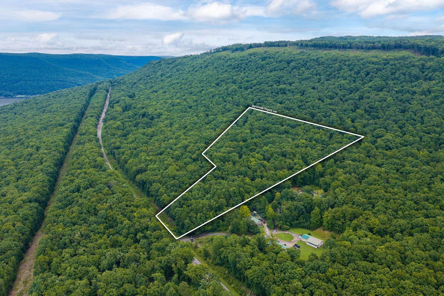 6.8 Acres of Residential Land for Sale in Haletown, Tennessee