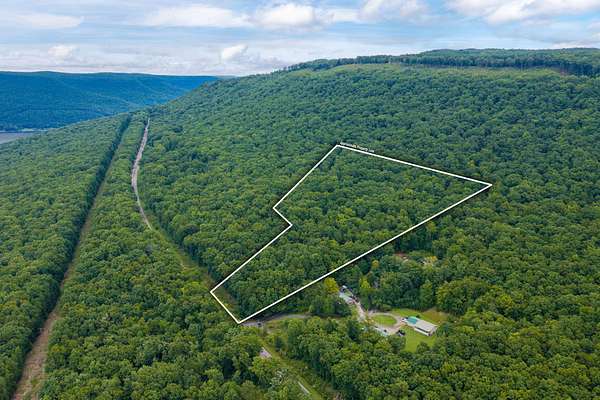 6.8 Acres of Residential Land for Sale in Haletown, Tennessee