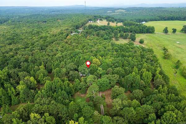 8.88 Acres of Land with Home for Sale in Pearcy, Arkansas