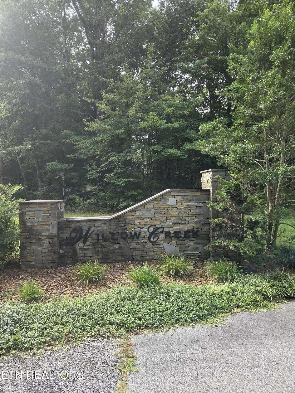 2 Acres of Residential Land for Sale in Crossville, Tennessee