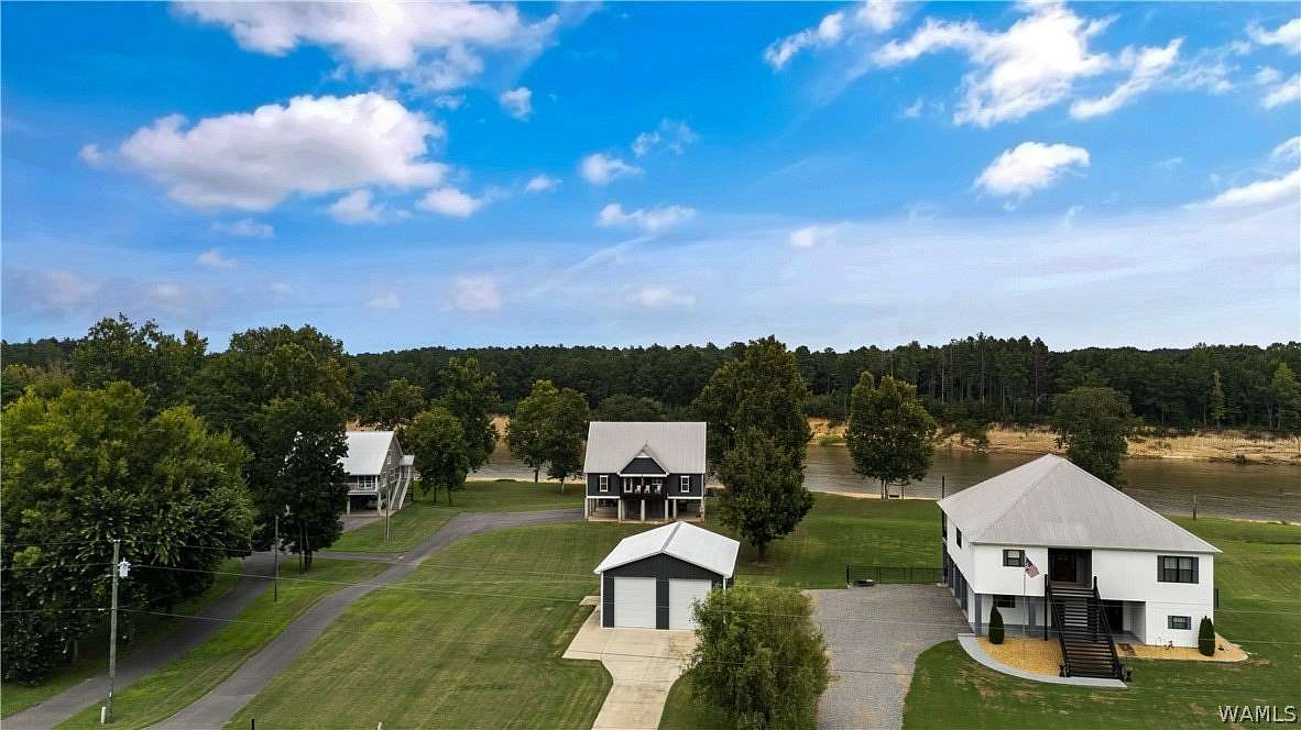 2.1 Acres of Land with Home for Sale in Fosters, Alabama