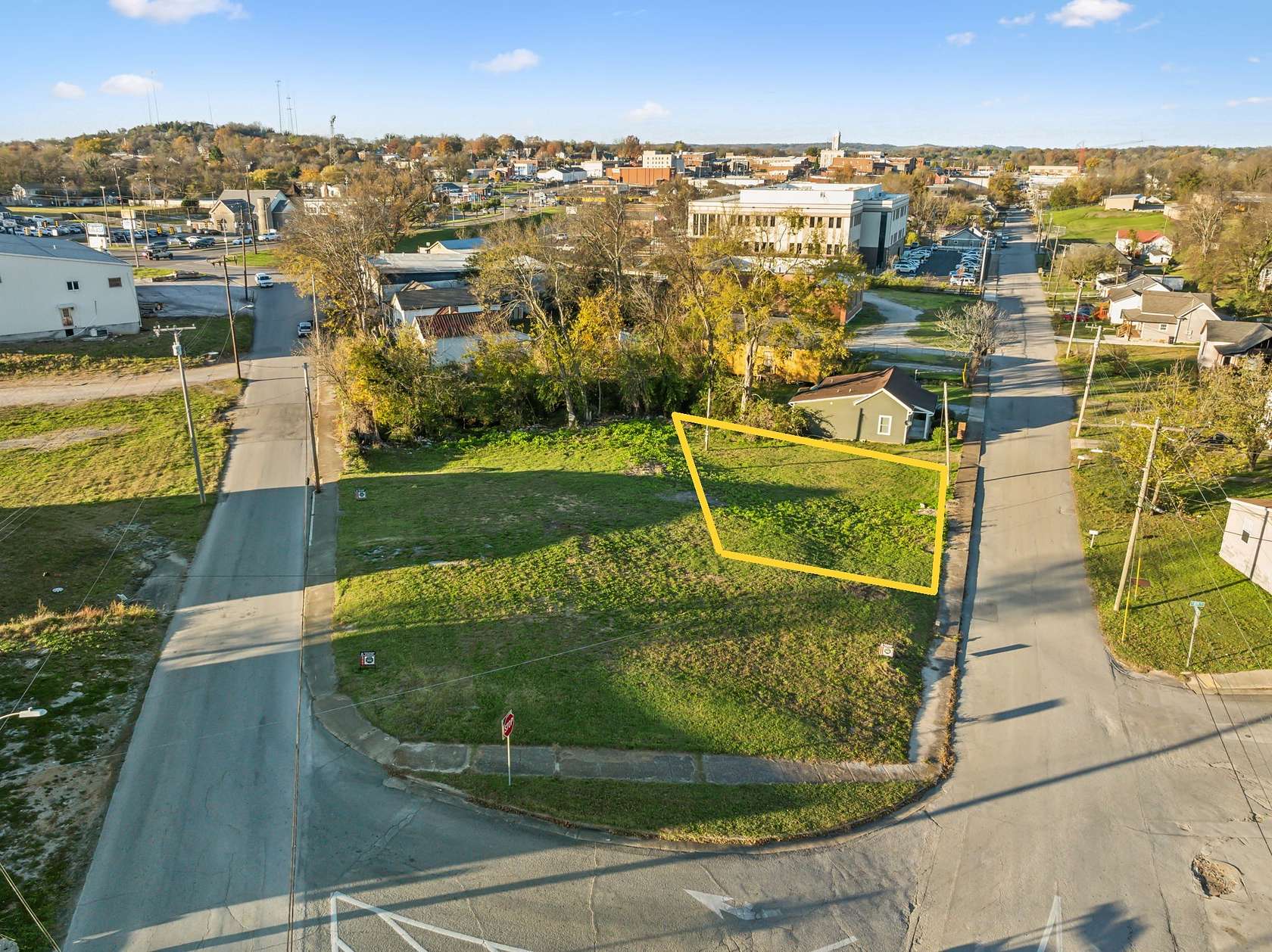 0.13 Acres of Commercial Land for Sale in Columbia, Tennessee