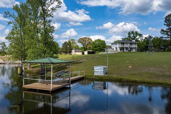 42.6 Acres of Land with Home for Sale in Athens, Texas