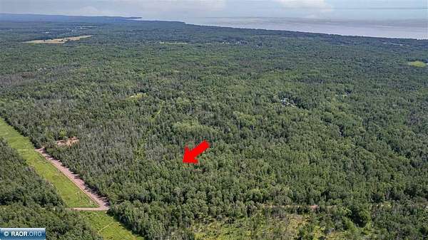 5 Acres of Residential Land for Sale in Duluth, Minnesota