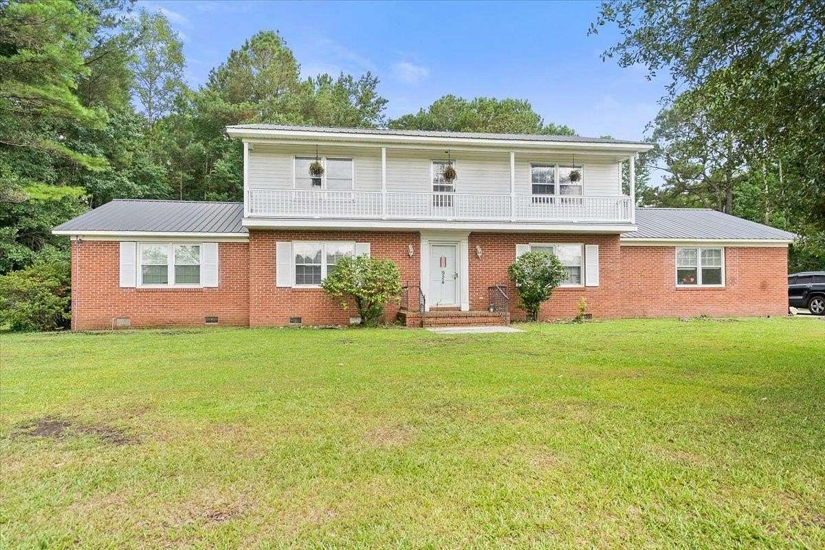 10 Acres of Recreational Land with Home for Sale in Scranton, South Carolina