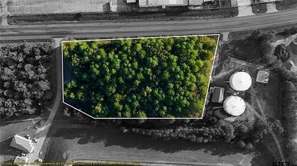 4 Acres of Mixed-Use Land for Sale in Kilgore, Texas