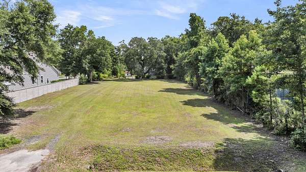 1 Acre of Residential Land for Sale in Awendaw, South Carolina