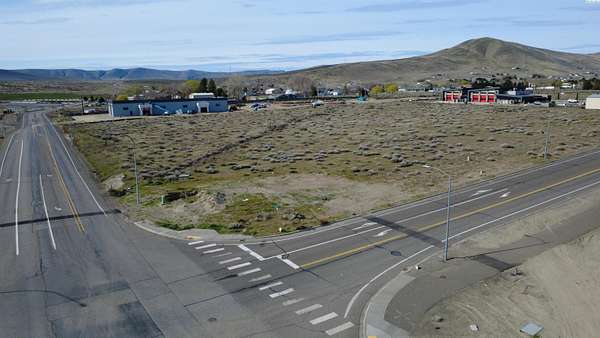 7.73 Acres of Commercial Land for Sale in West Richland, Washington