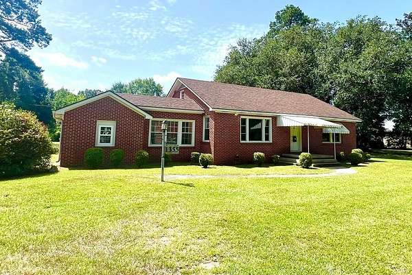 4 Acres of Improved Mixed-Use Land for Sale in Laurel, Mississippi