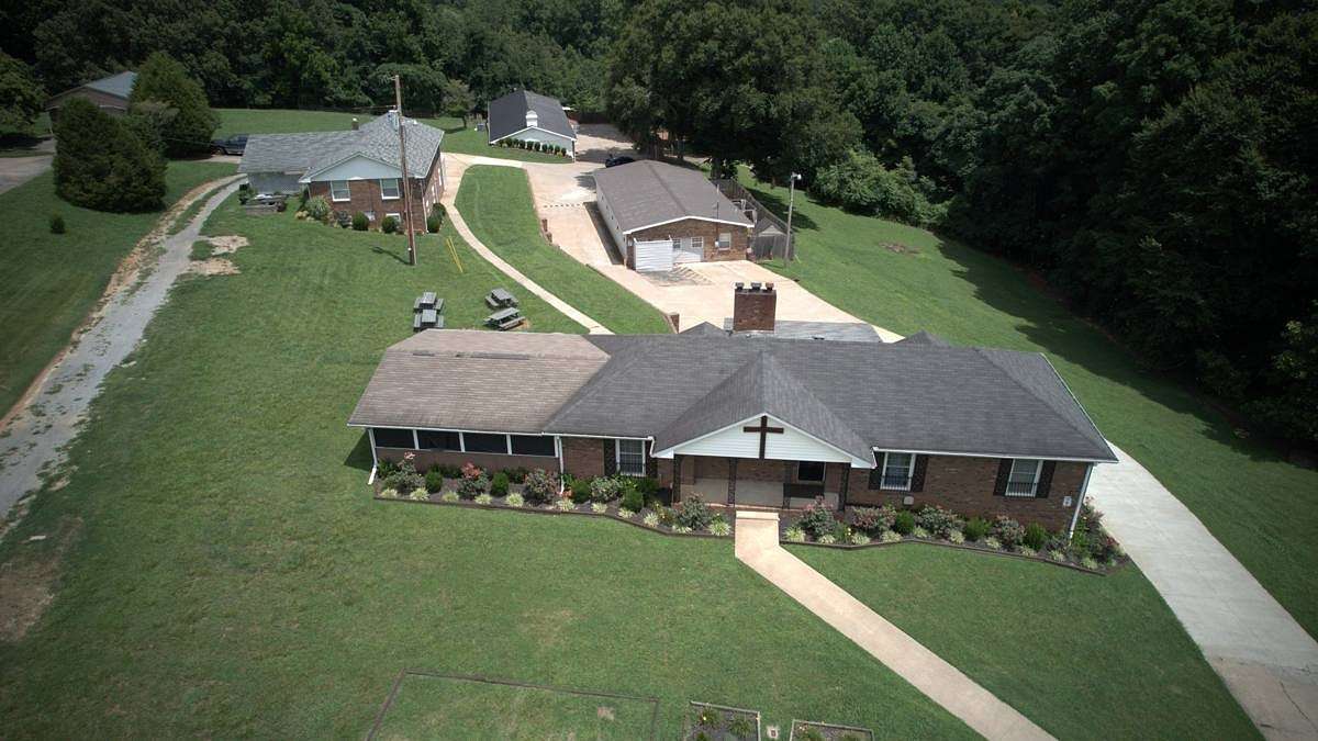 2.5 Acres of Improved Mixed-Use Land for Sale in Clarksville, Tennessee