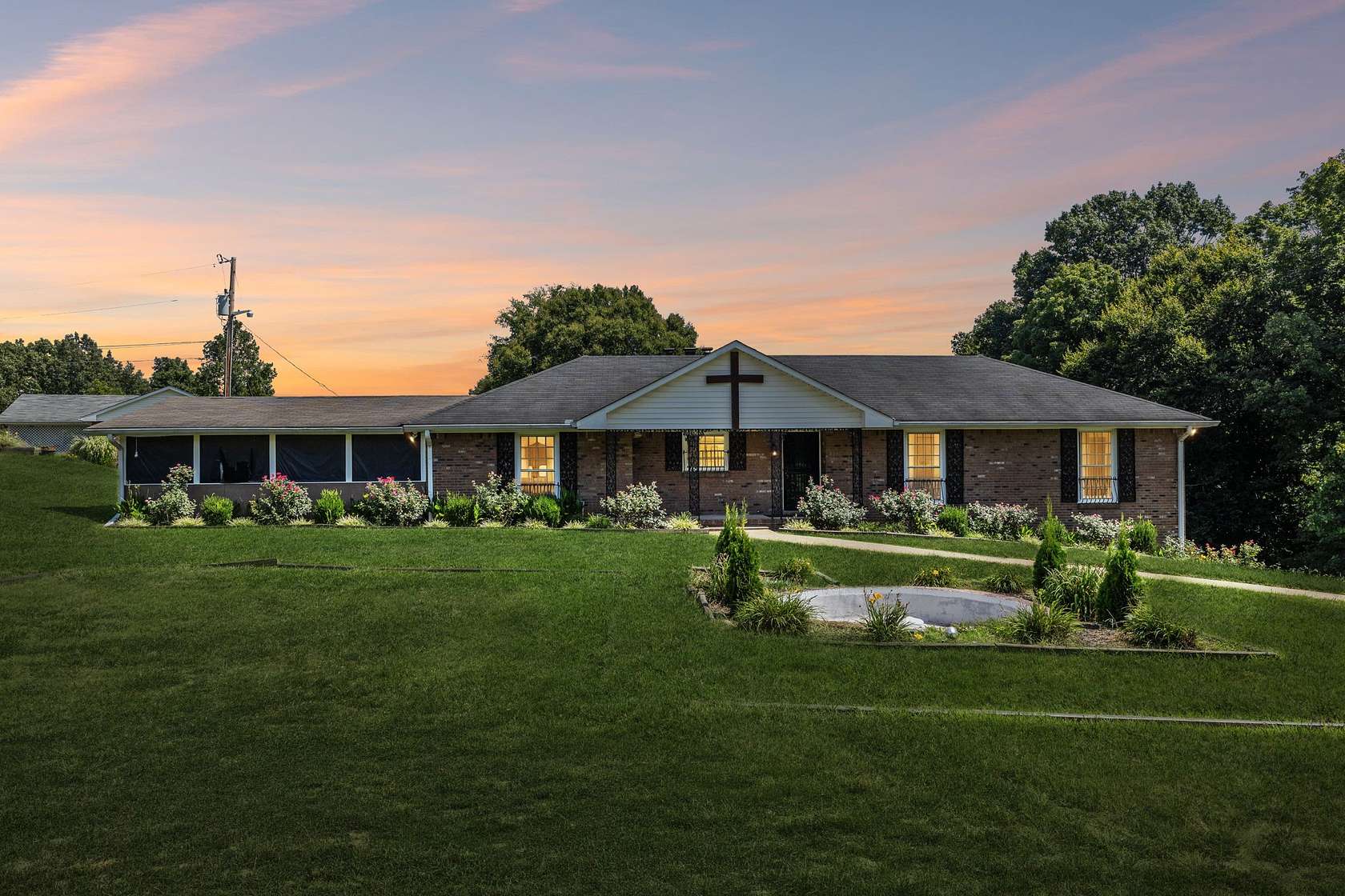 2.5 Acres of Improved Mixed-Use Land for Sale in Clarksville, Tennessee