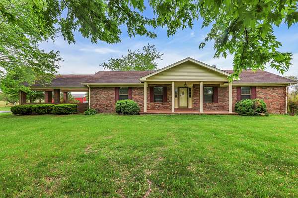 2.22 Acres of Improved Mixed-Use Land for Sale in Lafayette, Tennessee