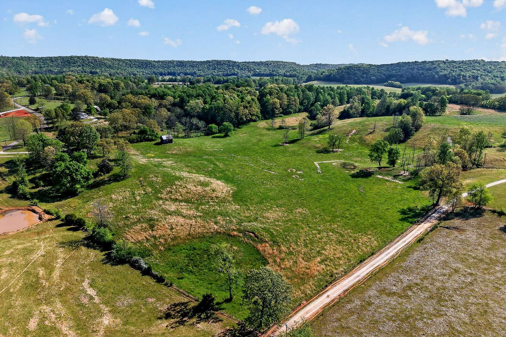 27.5 Acres of Agricultural & Residential Land for Sale in Quebeck, Tennessee