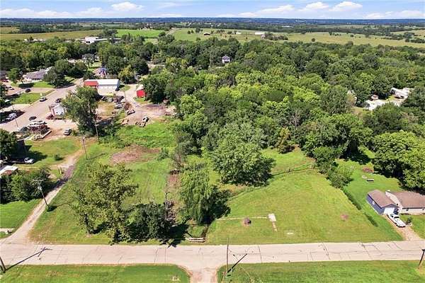 2.12 Acres of Residential Land for Sale in McLouth, Kansas