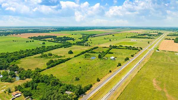 62 Acres of Land for Sale in Paris, Texas