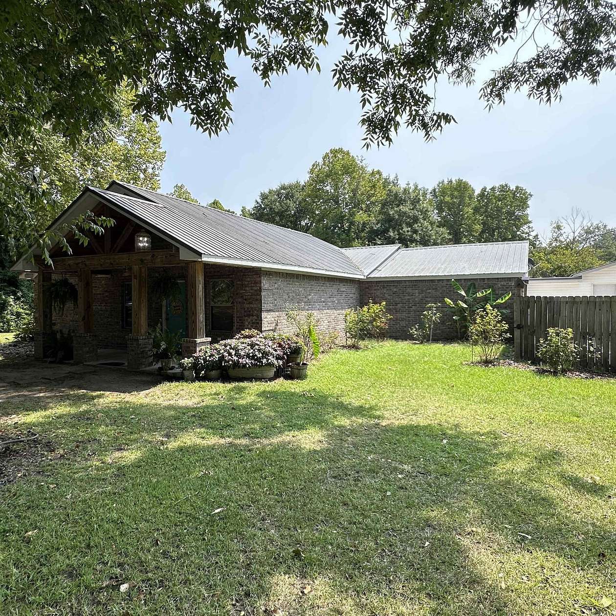 Land with Home for Sale in Malvern, Arkansas