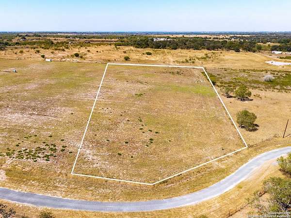 5 Acres of Residential Land for Sale in Seguin, Texas
