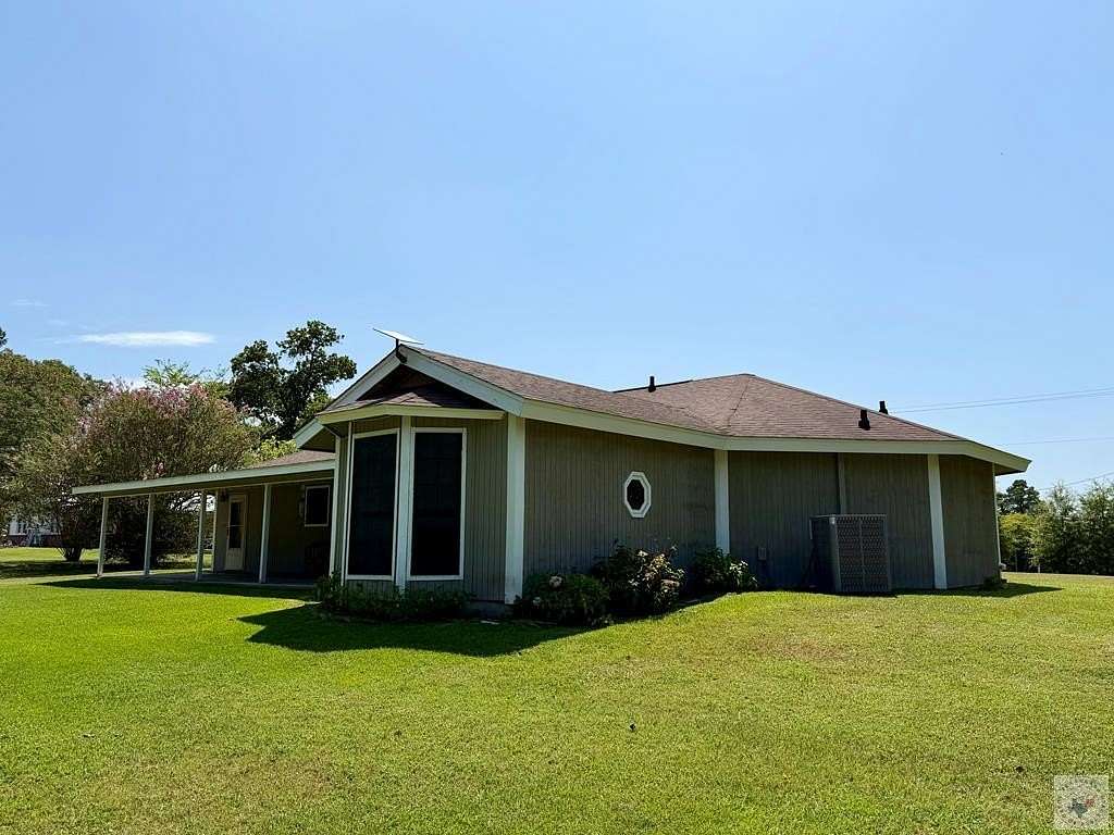 2.47 Acres of Land with Home for Sale in Linden, Texas