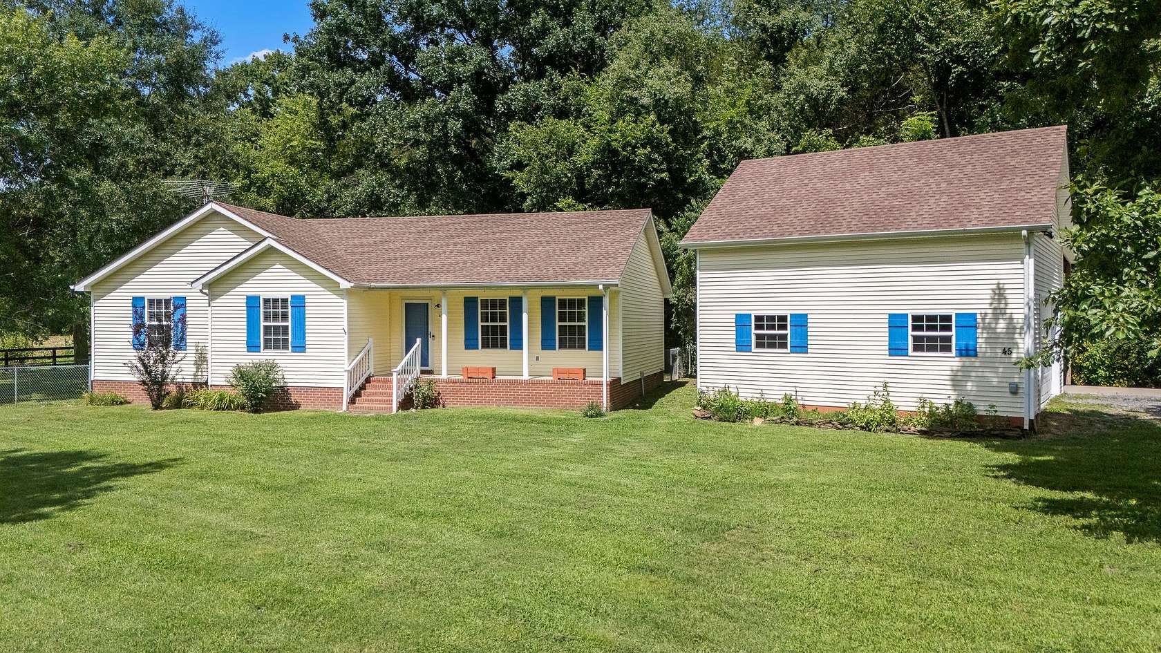 4.38 Acres of Land with Home for Sale in Woodbury, Tennessee