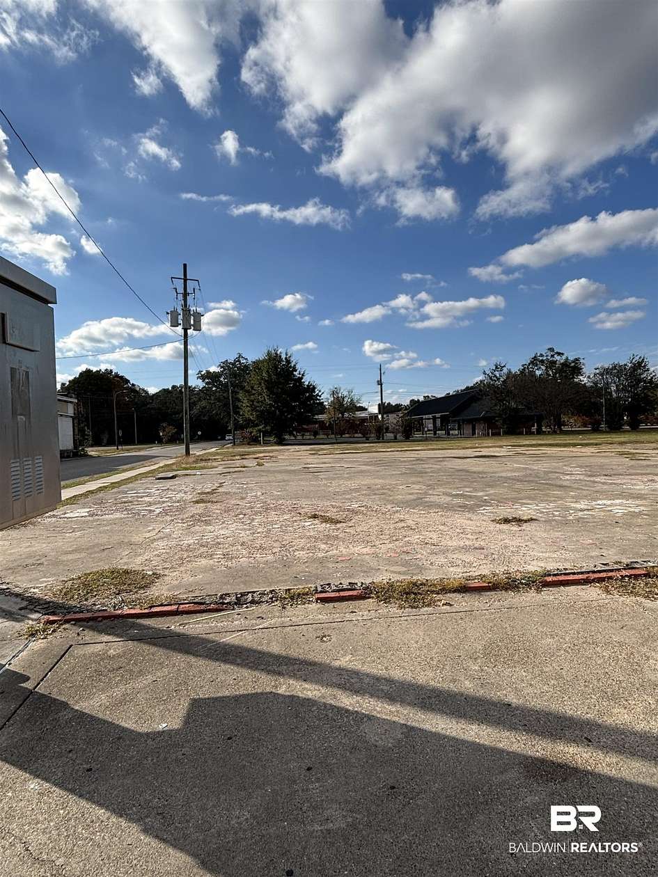 0.26 Acres of Commercial Land for Sale in Mobile, Alabama