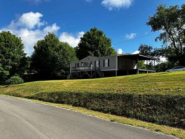 6.9 Acres of Land with Home for Lease in Lebanon, Virginia