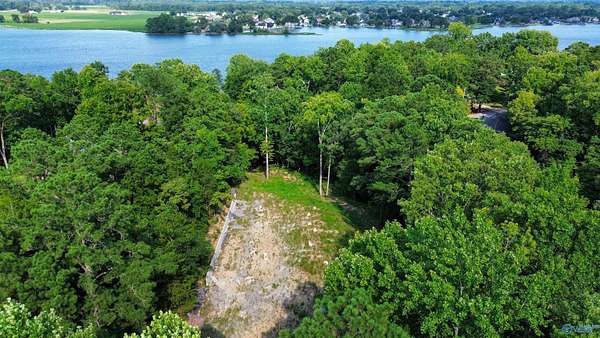 2 Acres of Residential Land for Sale in Rainbow City, Alabama