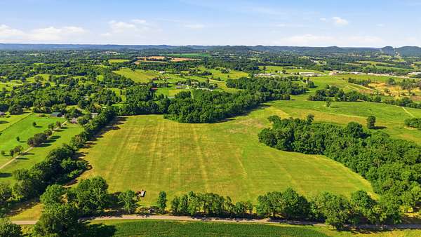5 Acres of Residential Land for Sale in Castalian Springs, Tennessee