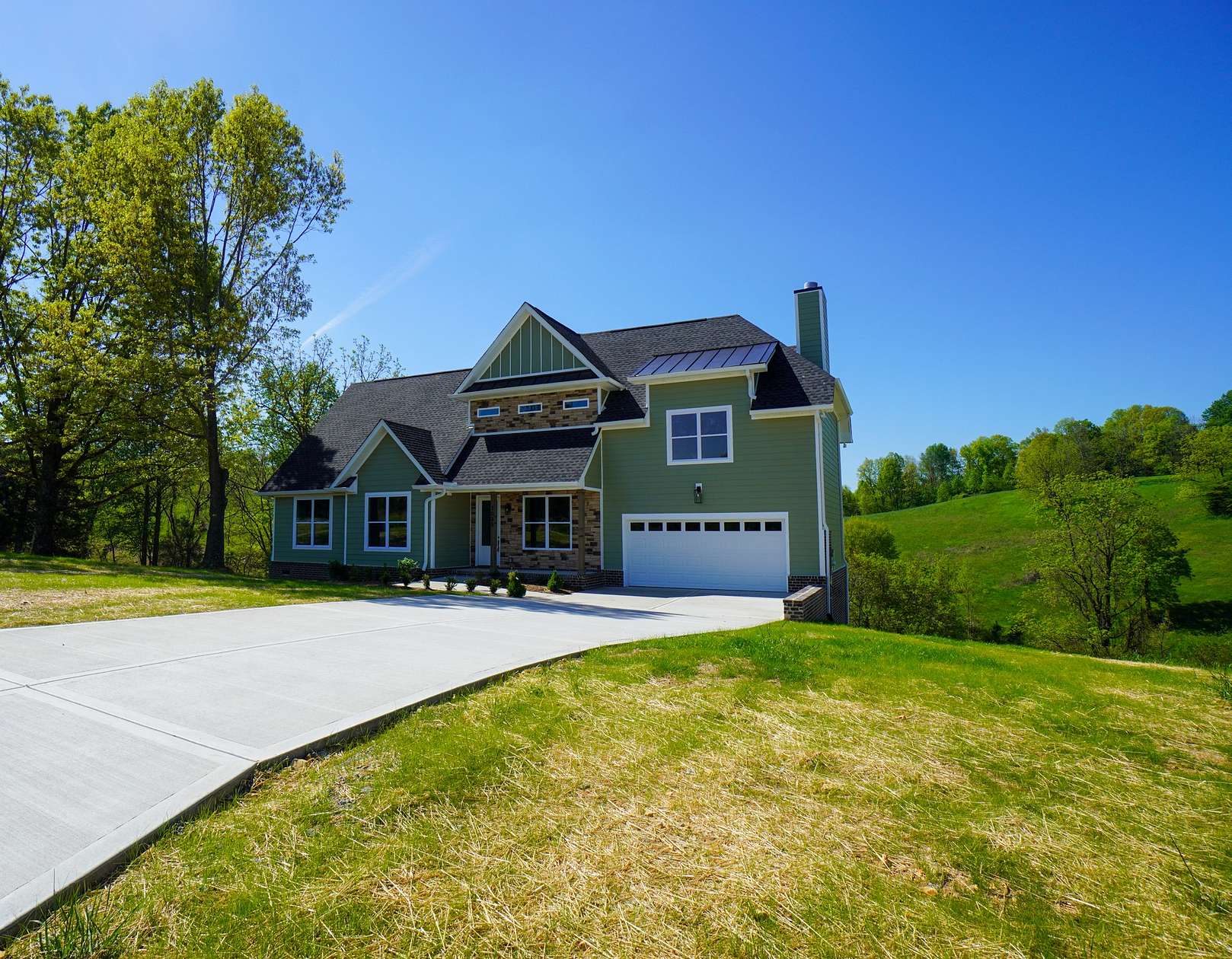 1.63 Acres of Land with Home for Sale in Westmoreland, Tennessee