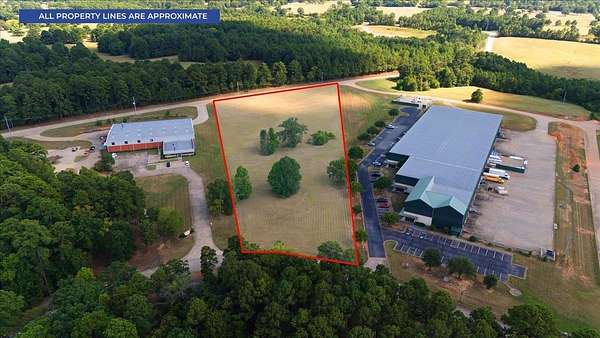 5.73 Acres of Commercial Land for Sale in Kilgore, Texas