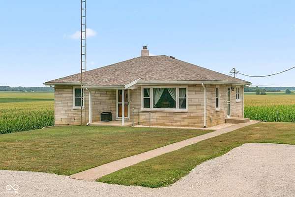 1.73 Acres of Land with Home for Sale in Vallonia, Indiana