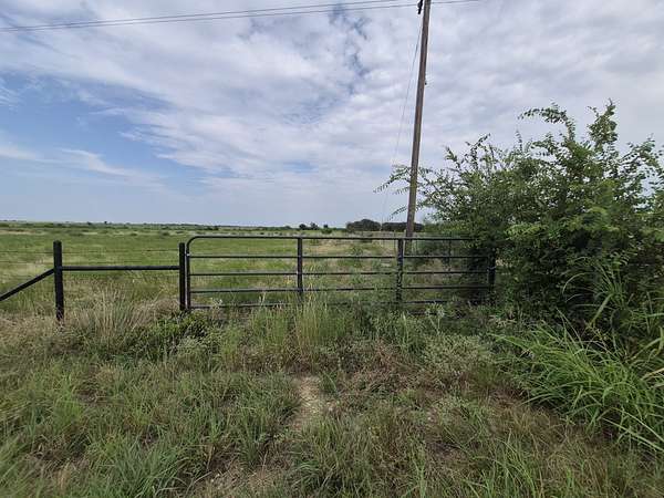10 Acres of Land for Sale in Indian Gap, Texas