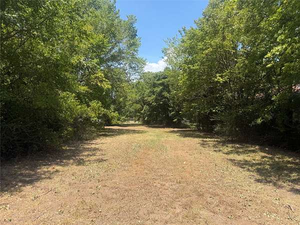 0.1 Acres of Land for Sale in Paris, Texas