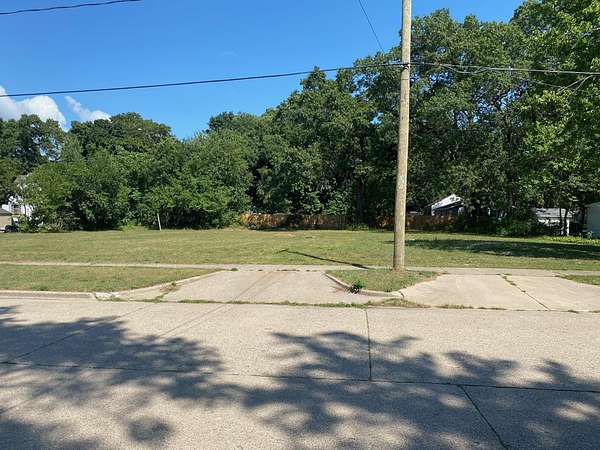 0.35 Acres of Residential Land for Sale in Muskegon, Michigan