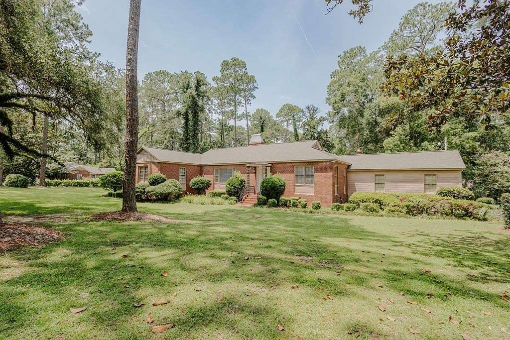 2.58 Acres of Land with Home for Sale in Moultrie, Georgia