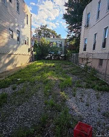 0.06 Acres of Residential Land for Sale in Bronx, New York