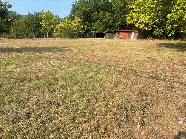 0.87 Acres of Commercial Land for Sale in Mineola, Texas