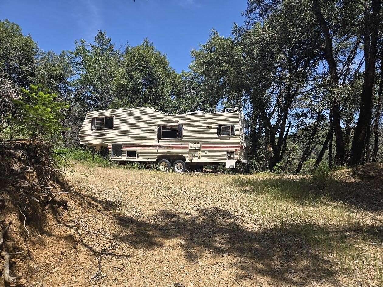 62 Acres of Recreational & Residential Land for Sale in Round Mountain, California