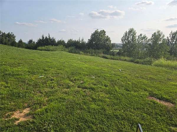 0.58 Acres of Residential Land for Sale in Riverside, Missouri