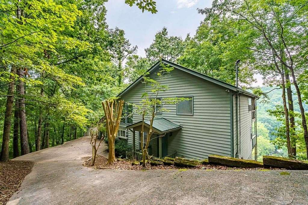 3.67 Acres of Land with Home for Sale in Ellijay, Georgia