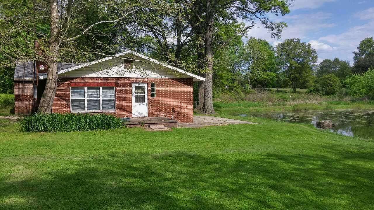 2.5 Acres of Land with Home for Sale in Monterey, Indiana