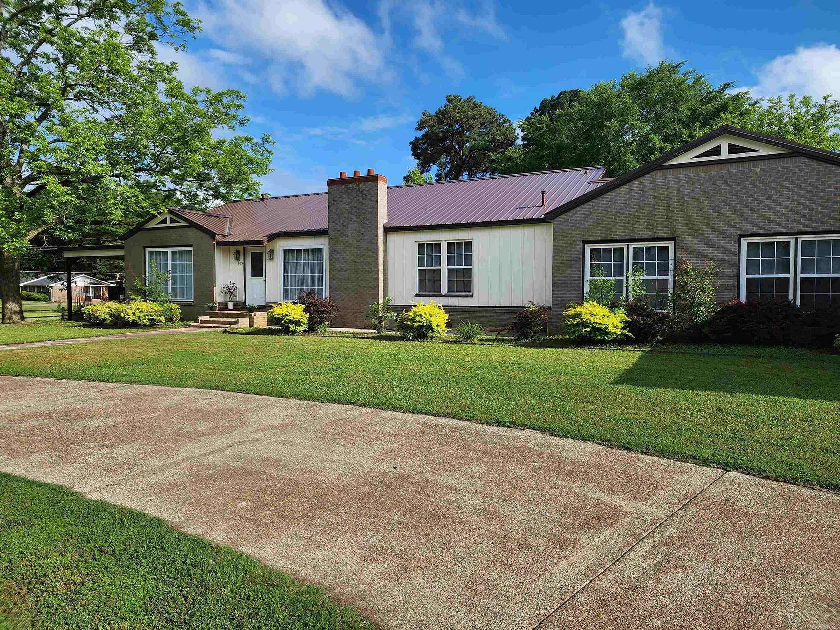 6.3 Acres of Land with Home for Sale in Nashville, Arkansas