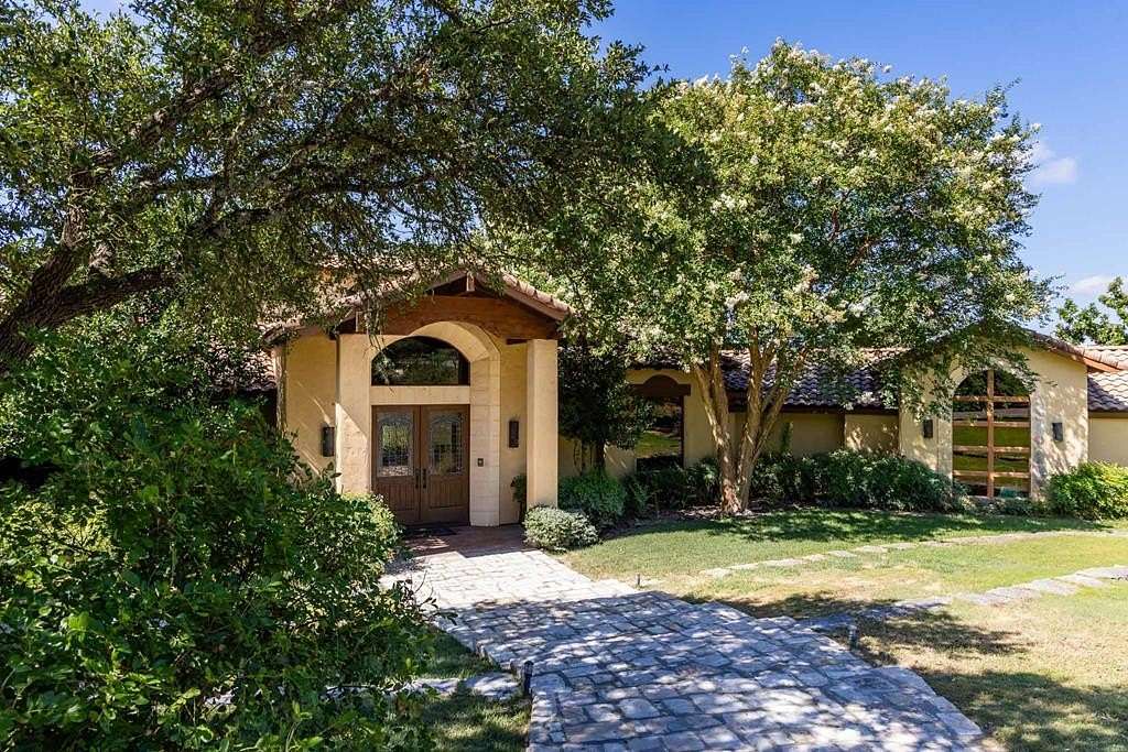 100 Acres of Land with Home for Sale in Kerrville, Texas