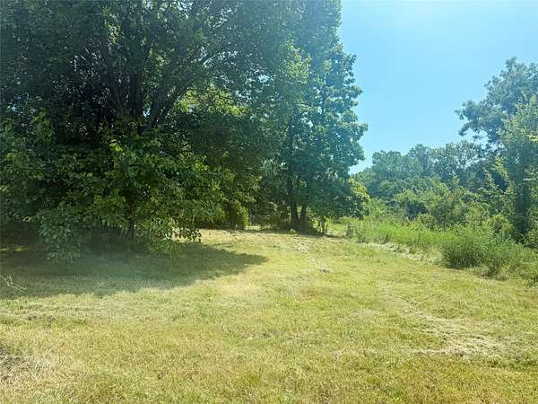 0.23 Acres of Land for Sale in Paris, Texas